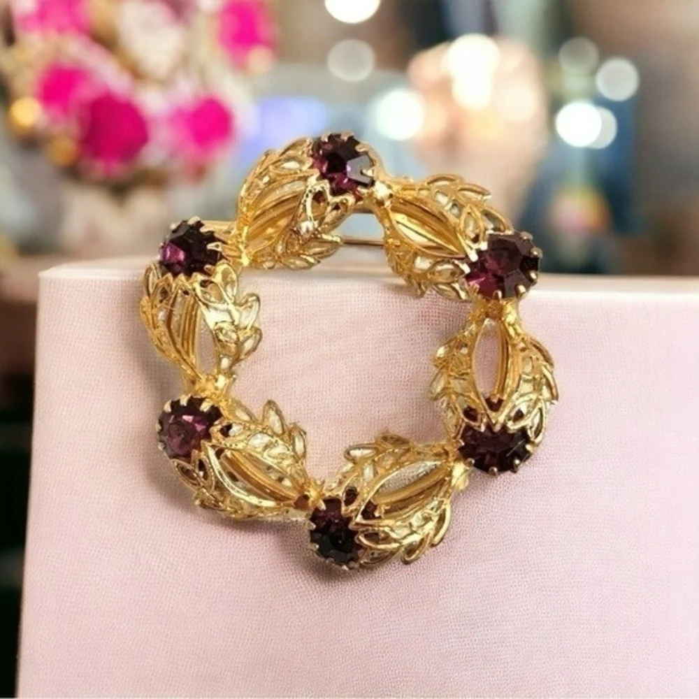 Unique Vintage vintage gold
